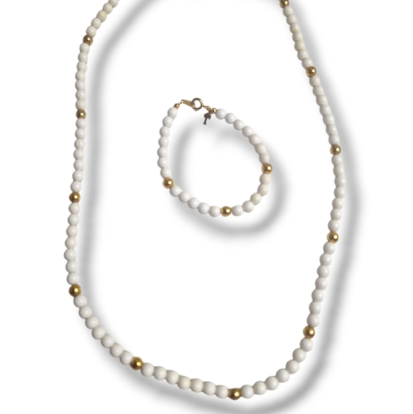 Trifari Jewelry - Vintage Trifari White And Gold Tone Beaded Necklace 24" And Bracelet 7" Set